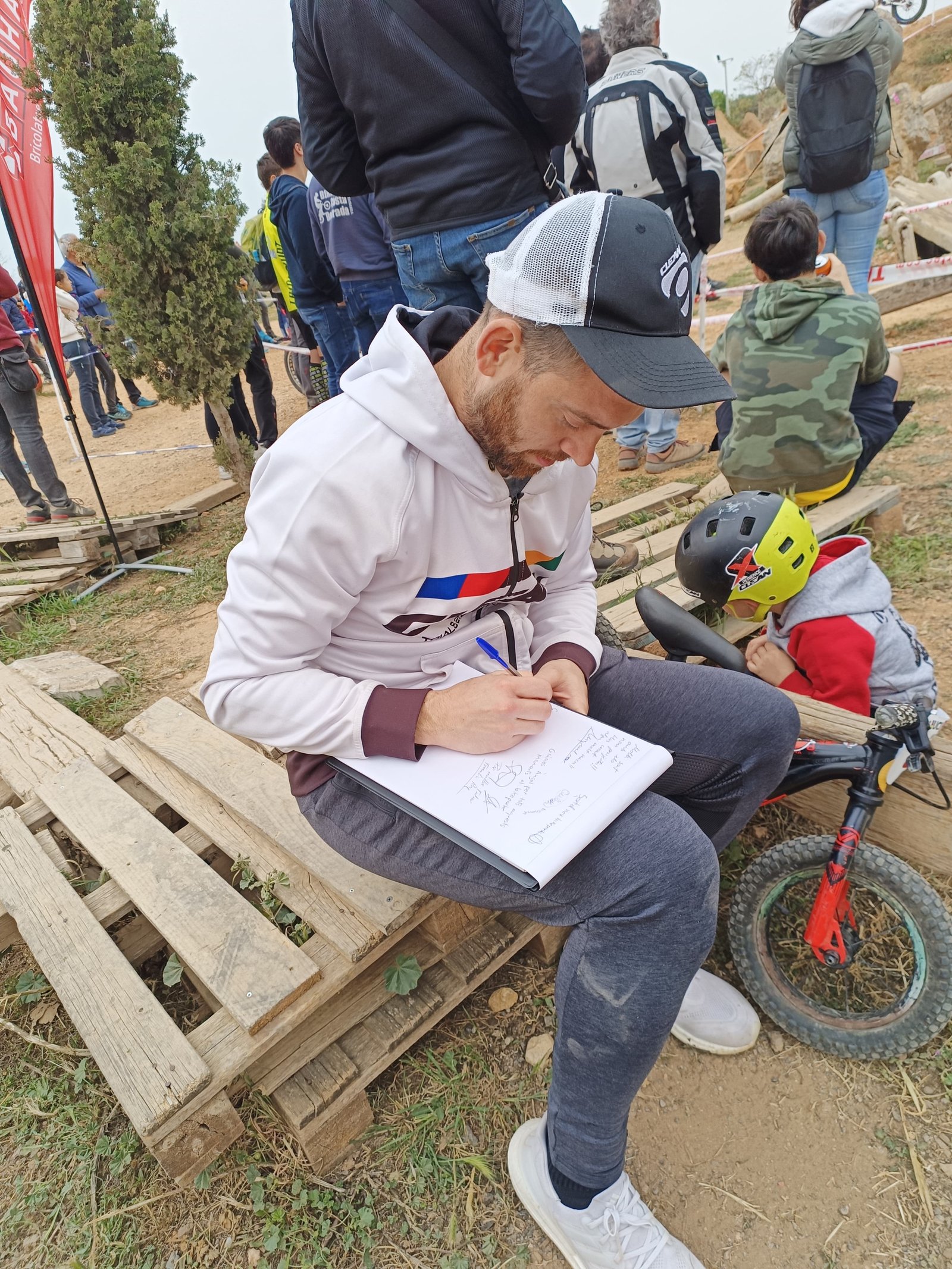 WhatsApp Image 2024-04-11 at 09.44.07 (3)