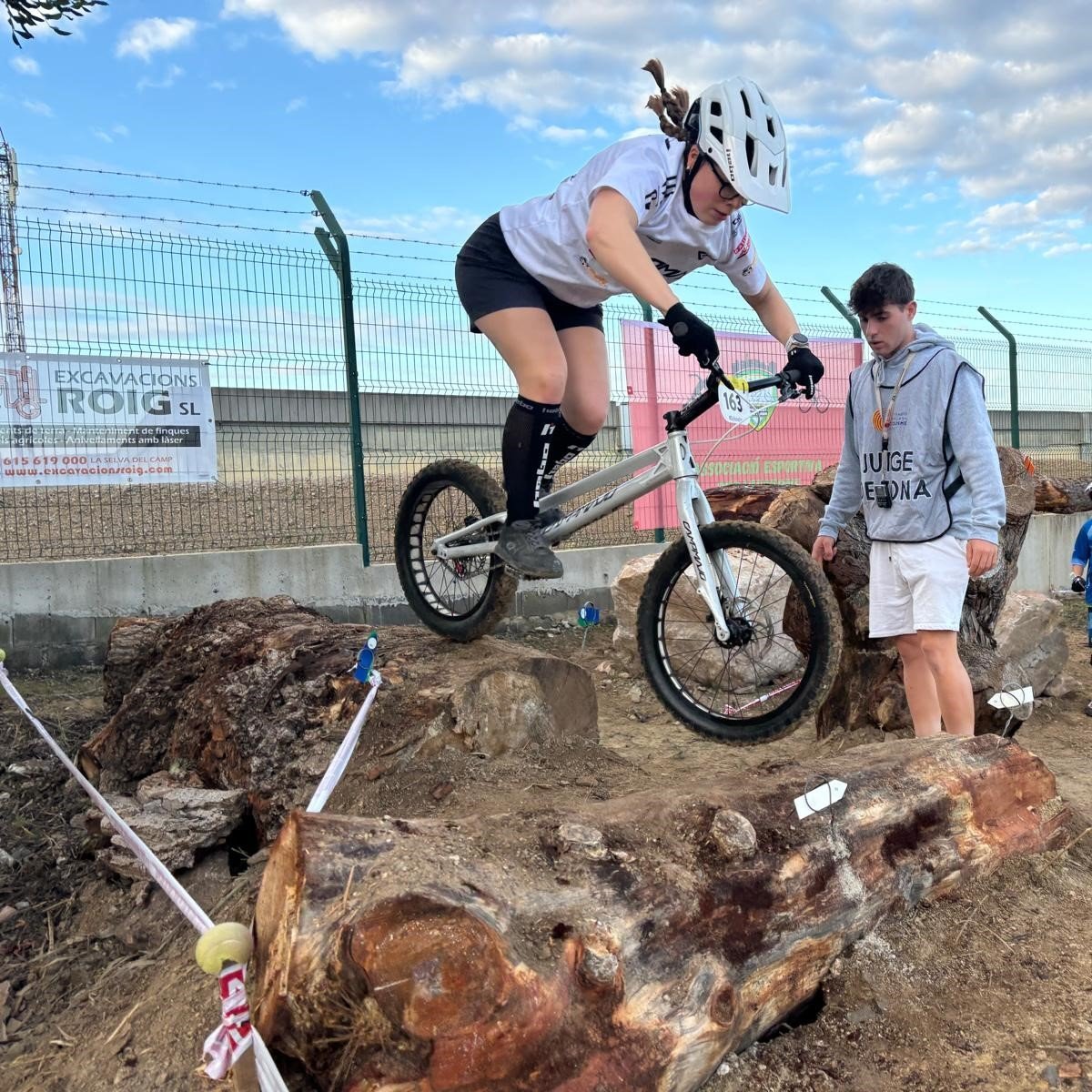 65d80928-fb28-4617-96f4-cd6b3043863a