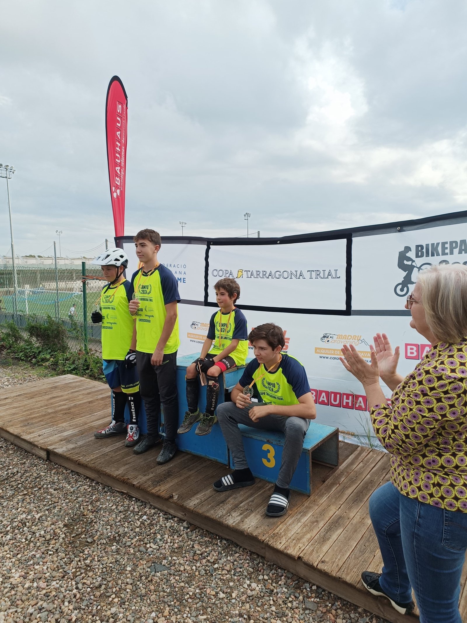 66fa41f0-4f43-4e70-a451-97a2c9709635 (1)