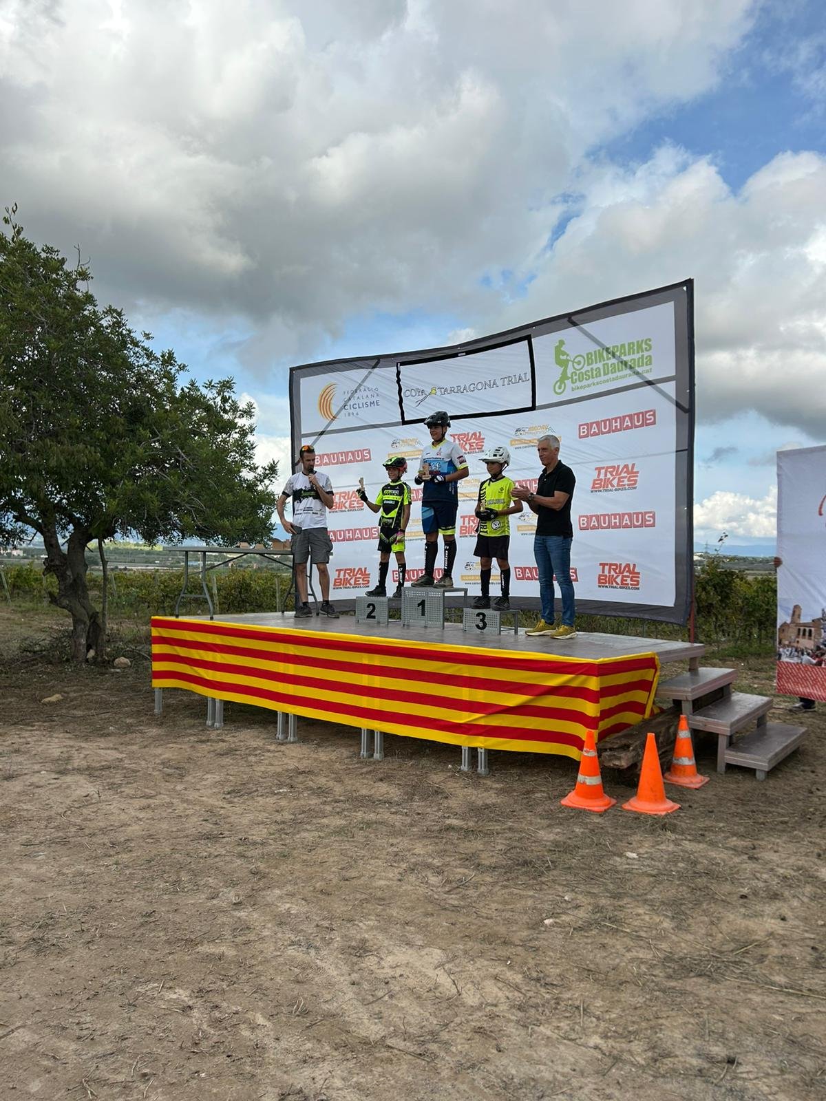 WhatsApp Image 2025-10-20 at 17.38.41 (1)