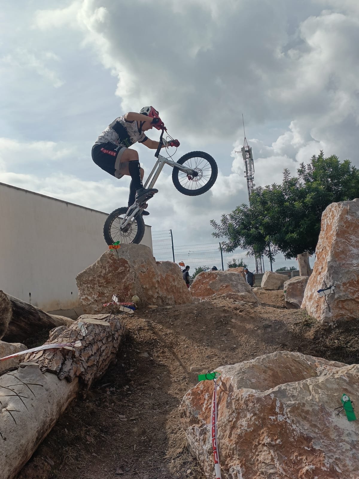 WhatsApp Image 2025-10-20 at 17.38.44